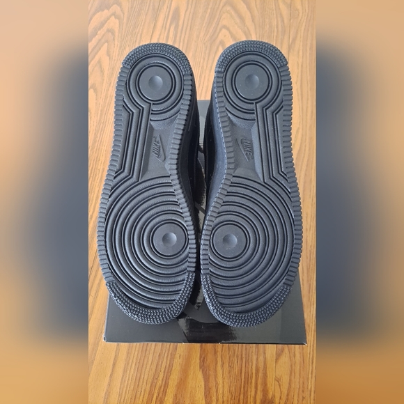 Nike Air Force 1 x Supreme - Picture 3 of 4